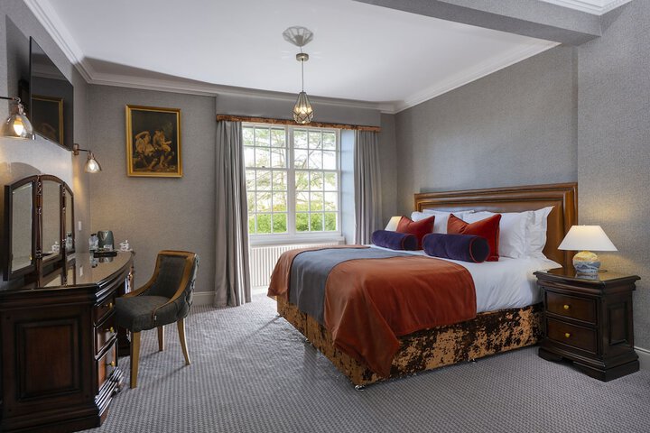 Room 10 of 46