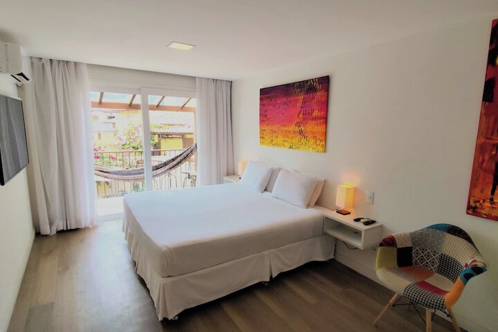 Room 53 of 158