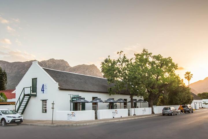 Sundeck 23 of 24