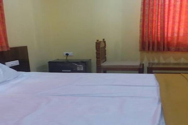 Room 8 of 26
