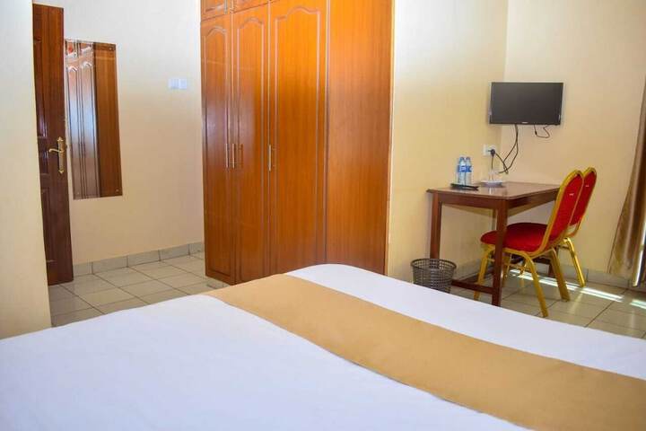 Room 7 of 36