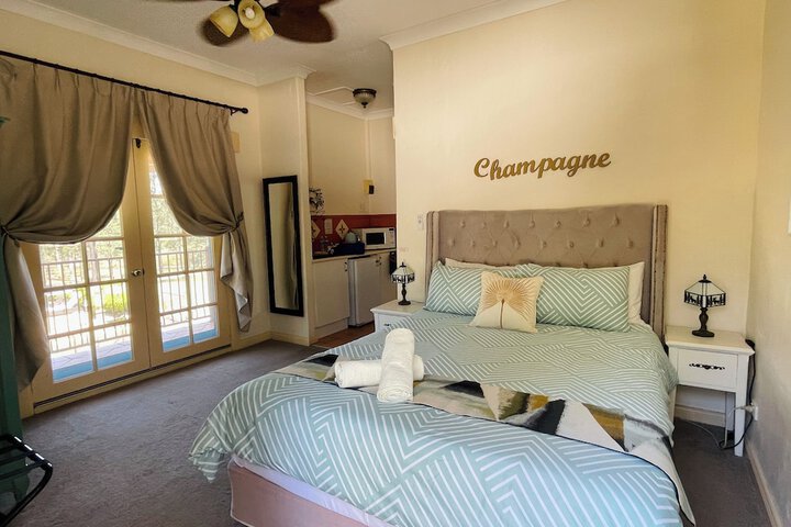 Room 14 of 214