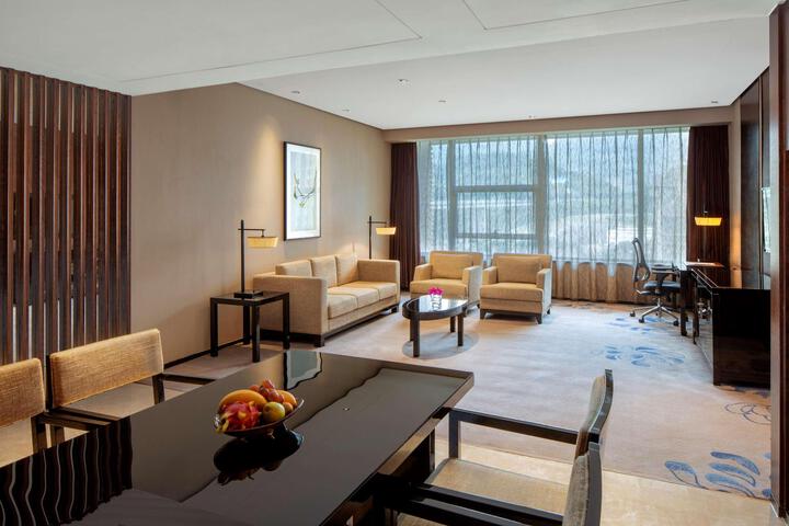 Room 34 of 38