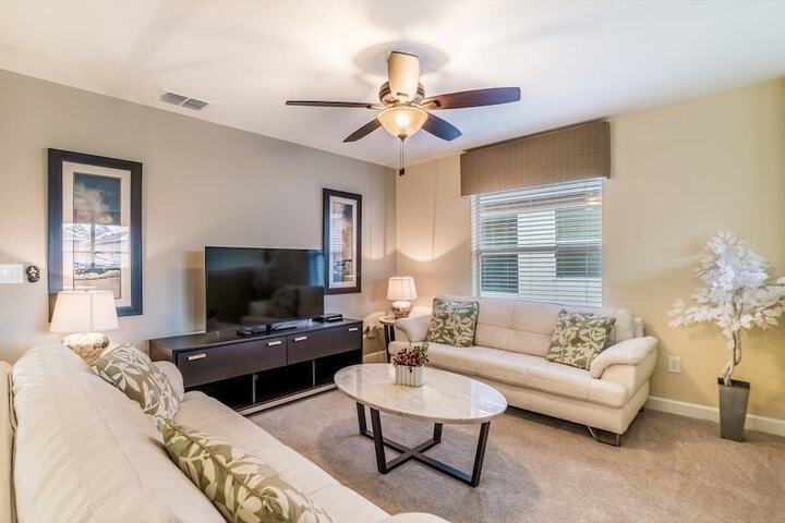 Hotel Interior 4 of 29