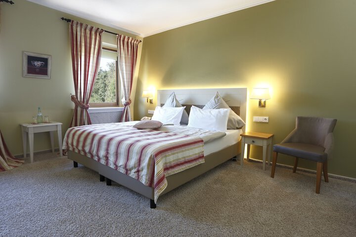 Room 12 of 49