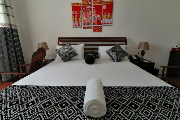 Room 2 of 31