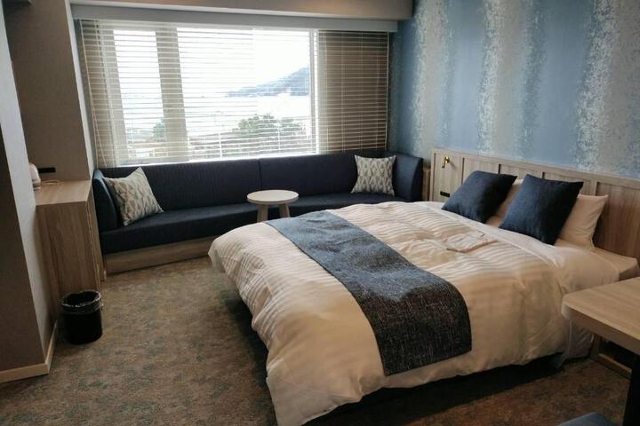 Yanai Cruise Hotel