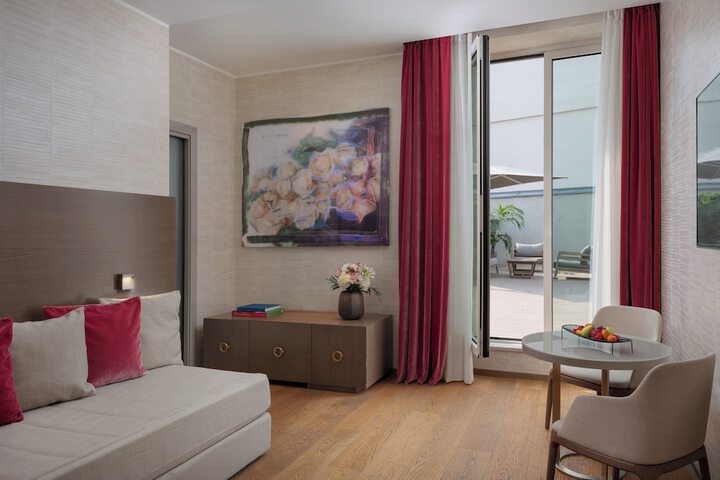 Room 53 of 156