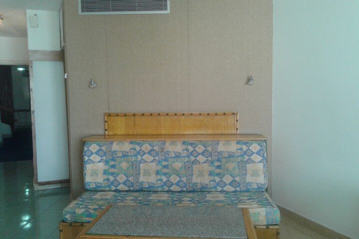 Room 19 of 66