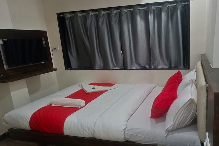 Room 7 of 25