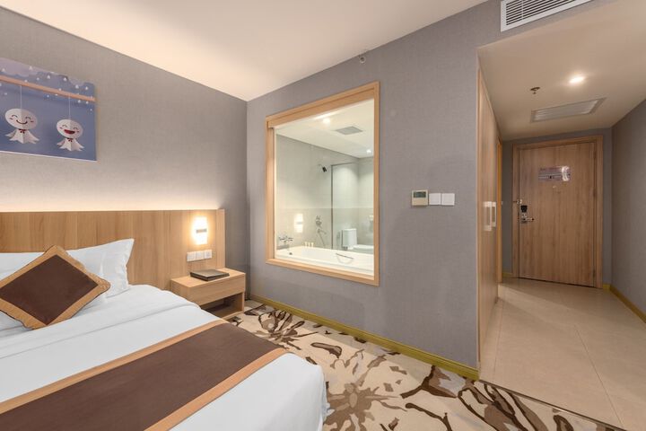 Room 20 of 122