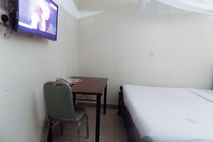 Room 9 of 22