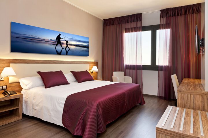 Room 16 of 38