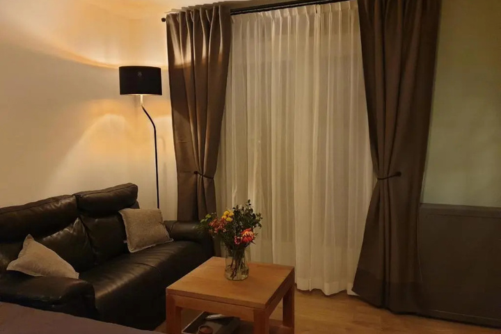 Room 2 of 13