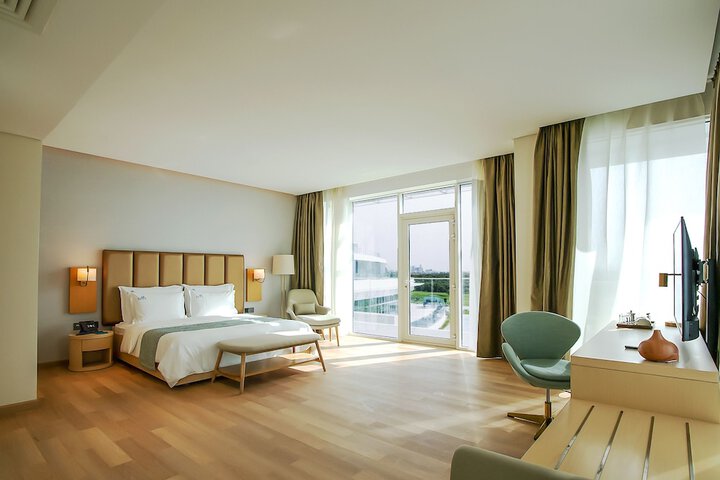 Room 4 of 63
