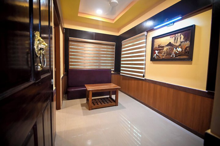 Room 28 of 64