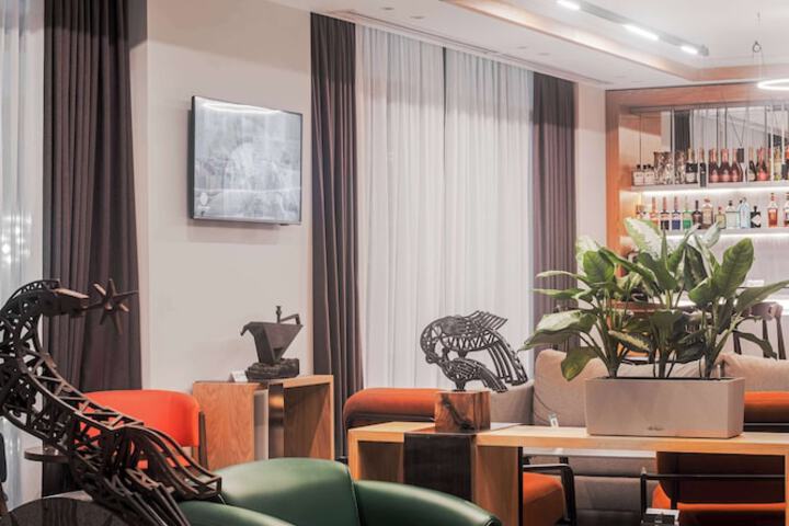 Hotel Interior 6 of 92