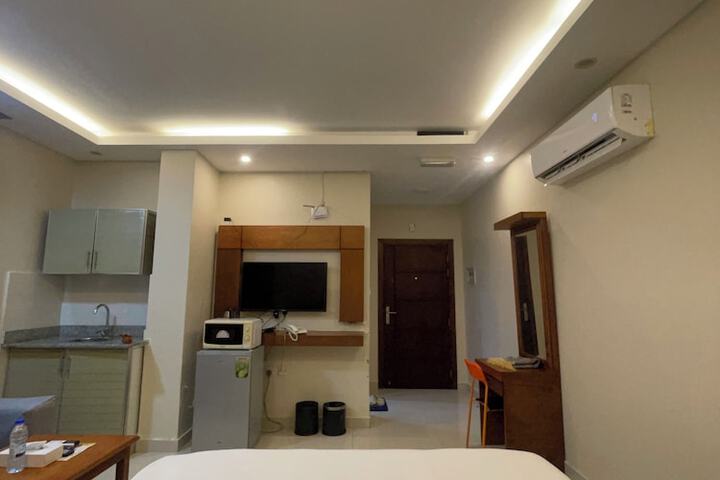 Room 13 of 40
