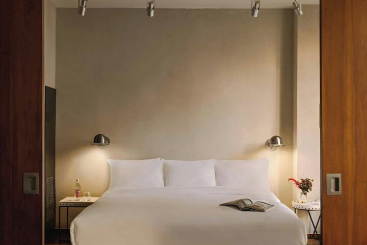 Room 13 of 71