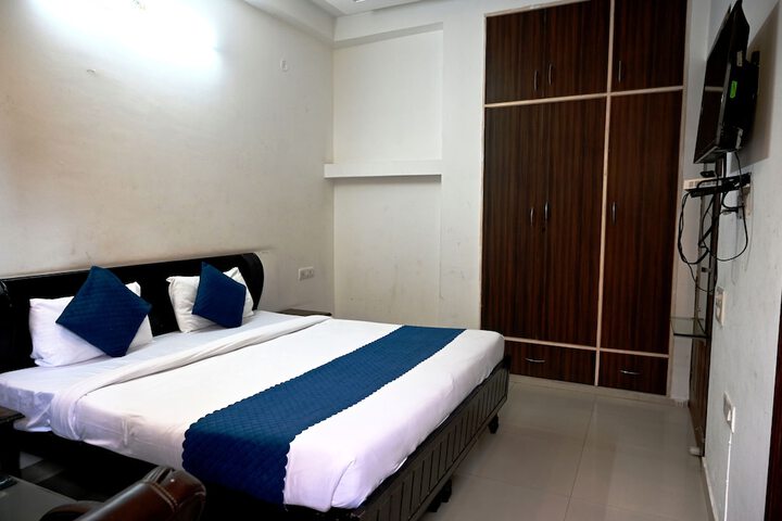 Room 17 of 26