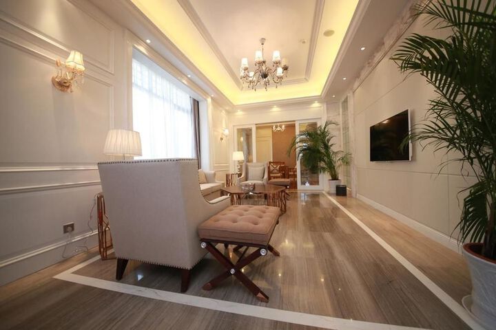 Room 2 of 31