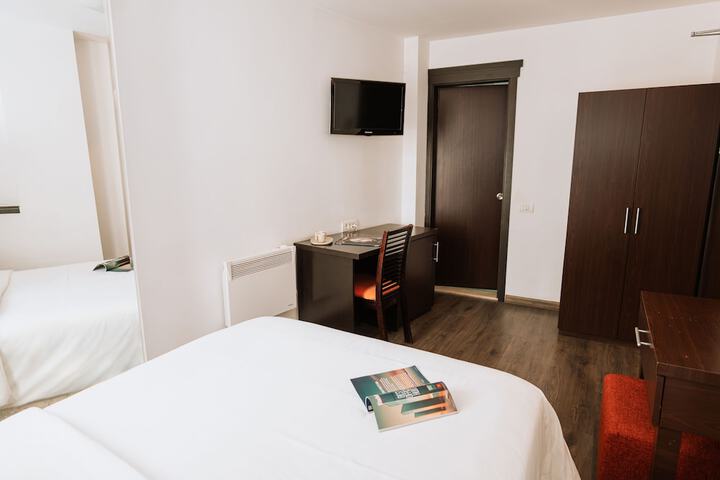 Room 16 of 30