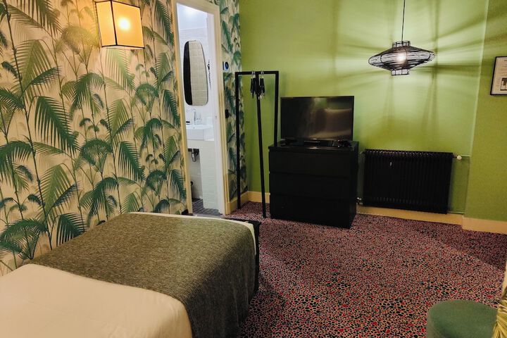 Room 20 of 74
