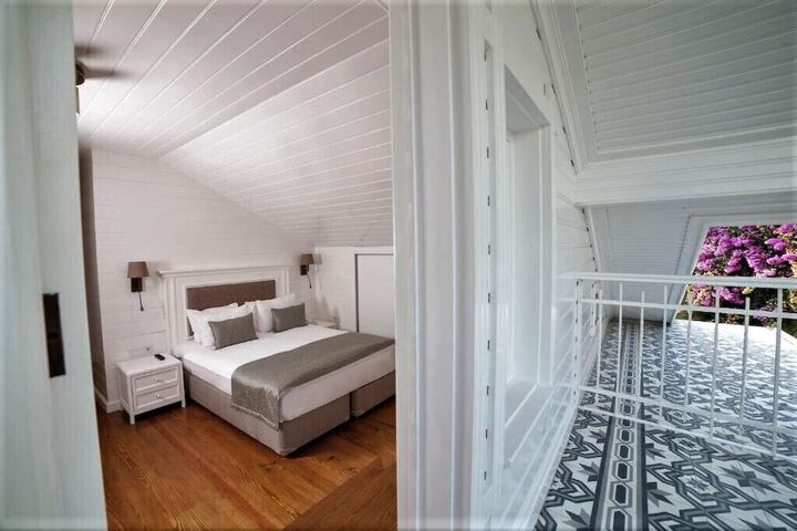 Room 19 of 71