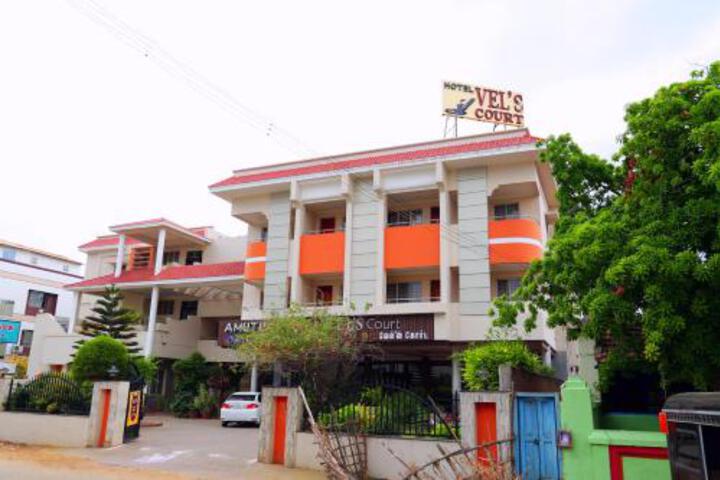 Vels Court