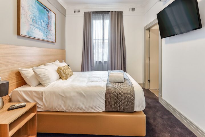Room 10 of 40