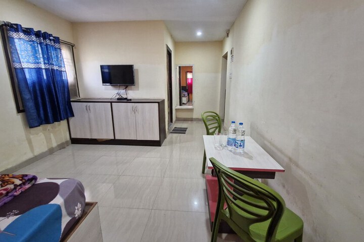 Room 21 of 28