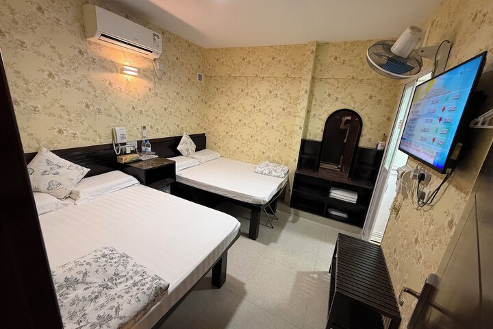 Room 74 of 138
