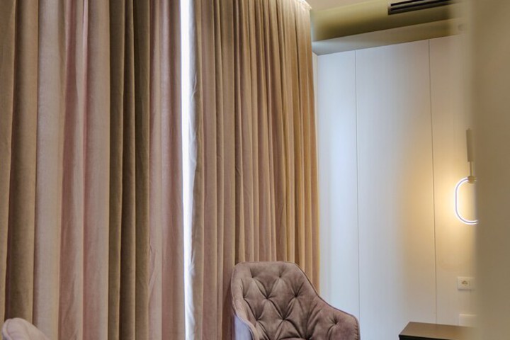 Room 52 of 148