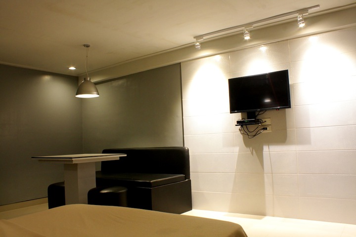 Room 8 of 26