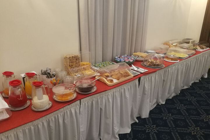 Breakfast buffet