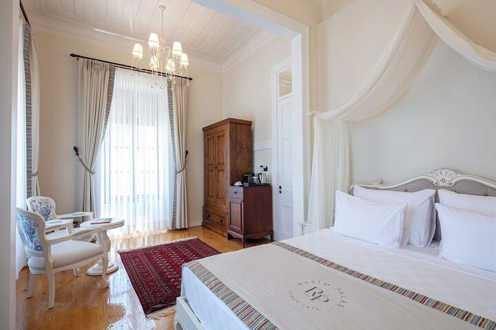 Room 16 of 47