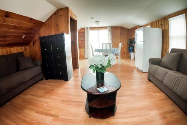 Room 122 of 219