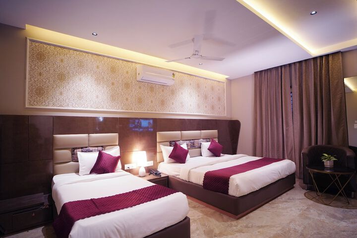 Room 19 of 30