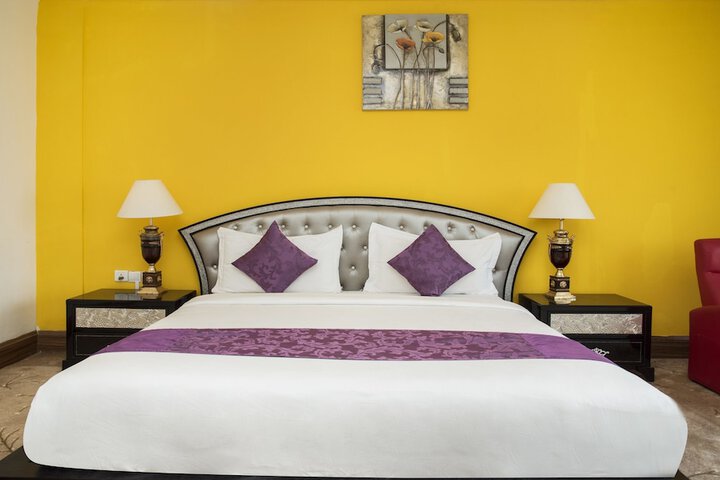 Room 5 of 26