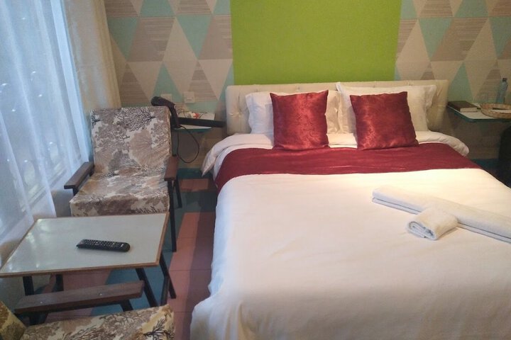 Room 17 of 39