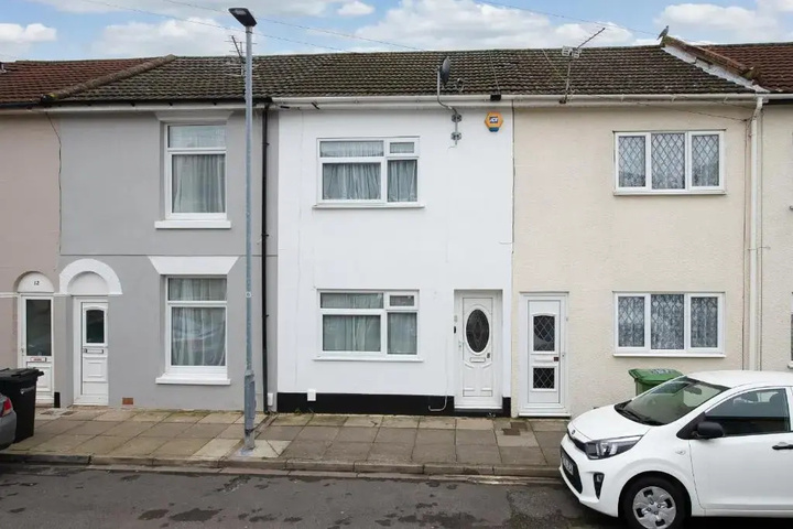 Exterior of Cosy Contractor & Family House with Free Parking by ComfyWorkers