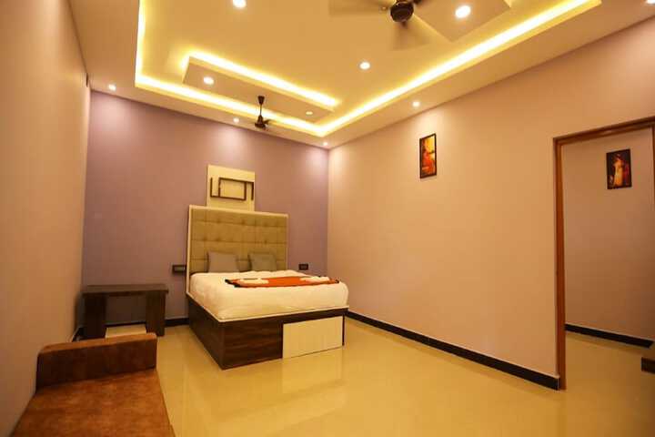 Room 4 of 41