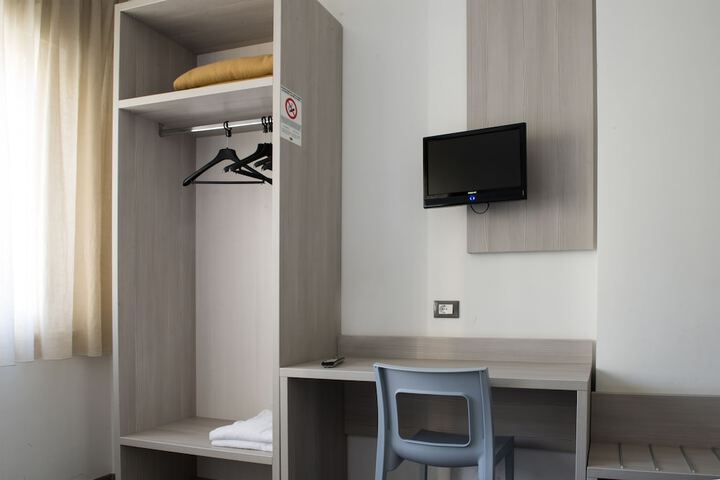 Room 19 of 41