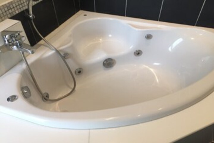 Hot Tub 15 of 26