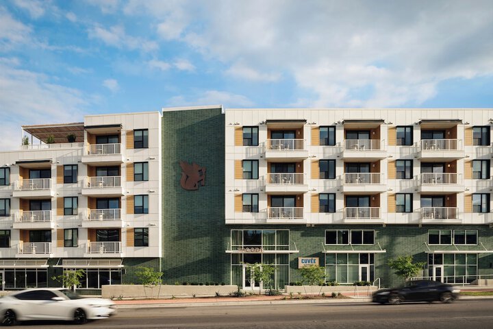 Hotel 183 of 184