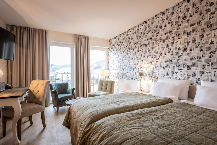 Room 5 of 43