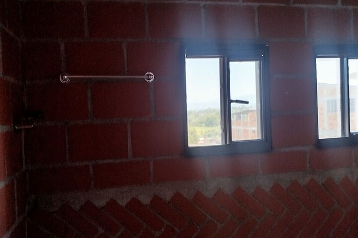Room 9 of 15
