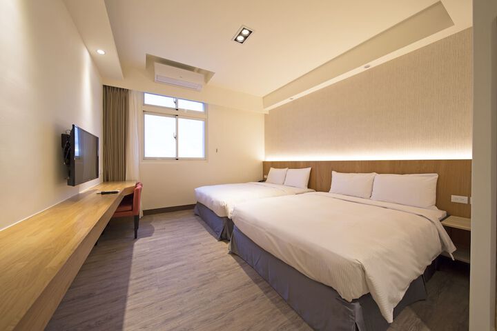 Room 11 of 20