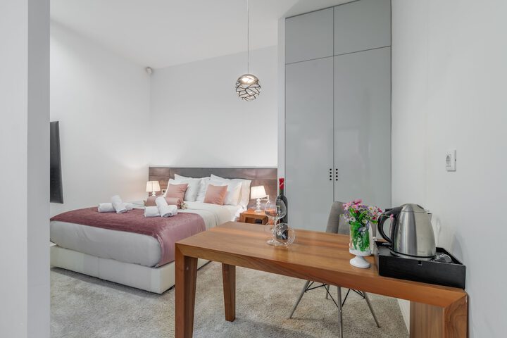Room 12 of 48