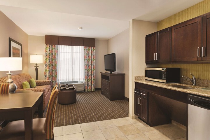 1 King Bed Studio Suite (23 of 30)